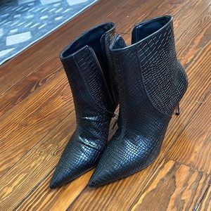 Schutz crocodile pointed booties